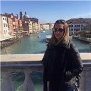 Laureata da lezioni il Sabato agli alunni della scuola primaria